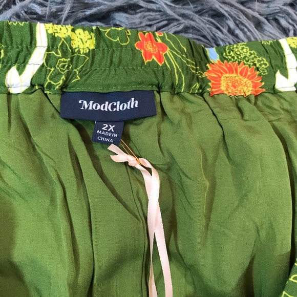 ModCloth green floral skirt - Picture 4 of 7